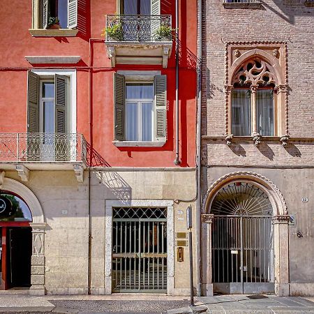 Tra Piazza Erbe E Piazza Bra Raffinata Maison Hotel Verona Eksteriør billede
